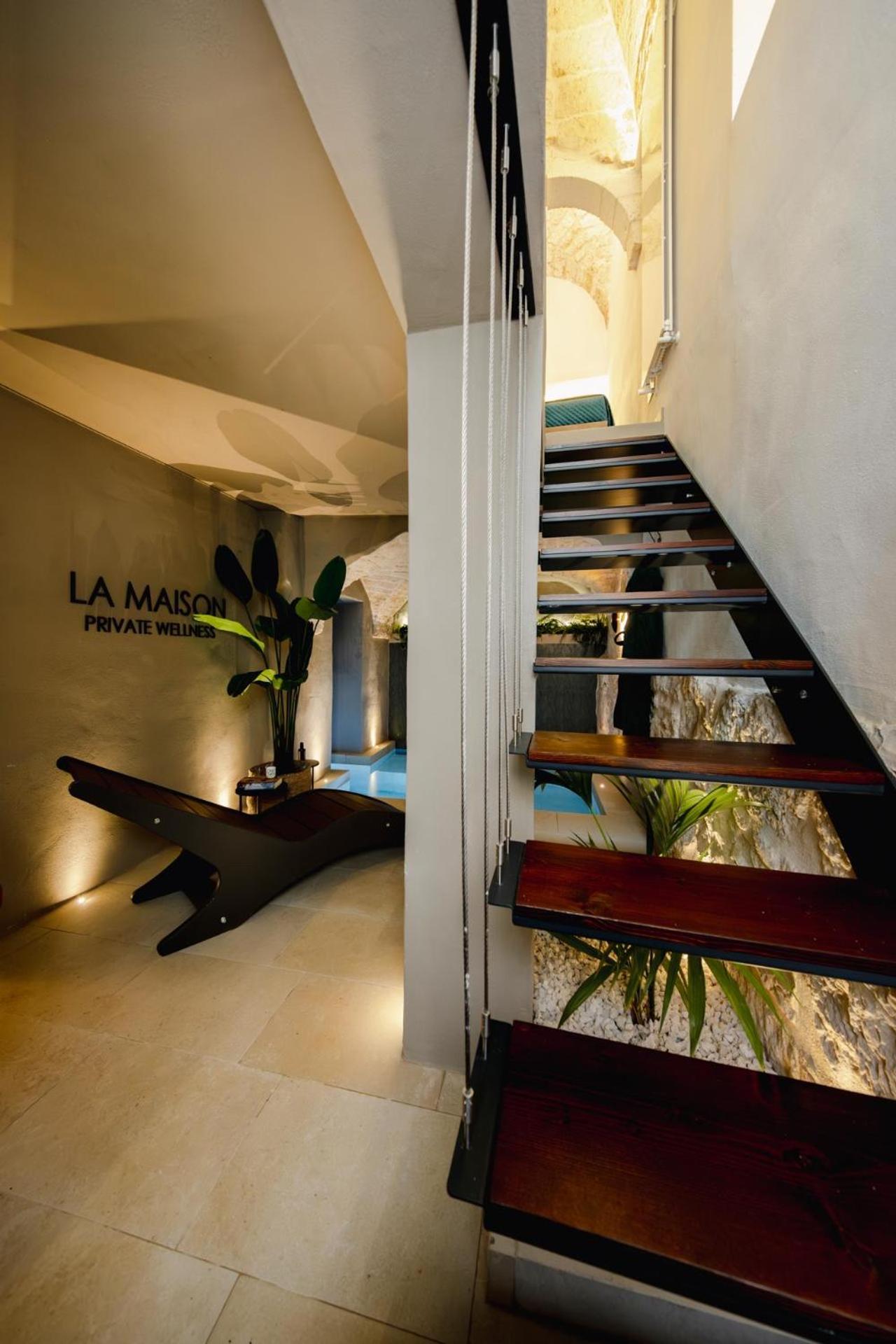 La Maison - Private Wellness ออสตูนี ภายนอก รูปภาพ
