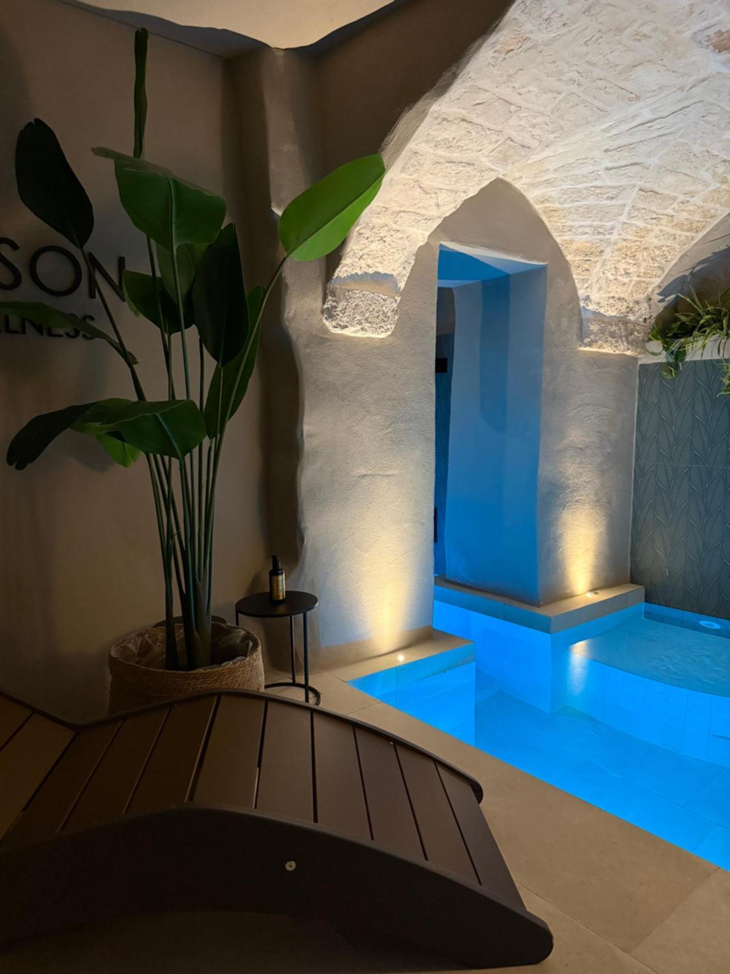La Maison - Private Wellness ออสตูนี ภายนอก รูปภาพ